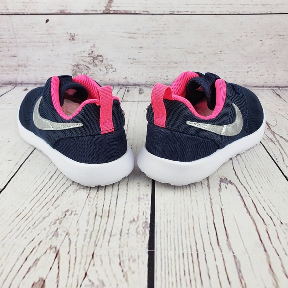 New Nike Roshe One Blue Pink Girls Sneakers - Picture 5 of 11